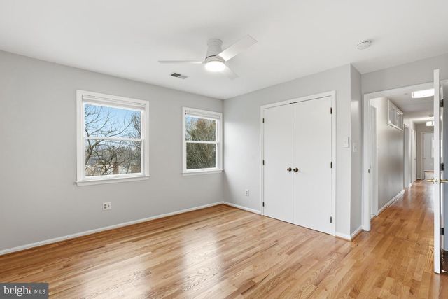 601 SIDELING CT NE, Vienna, VA 22180