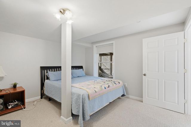 601 SIDELING CT NE, Vienna, VA 22180