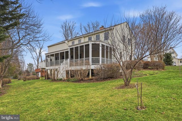 601 SIDELING CT NE, Vienna, VA 22180