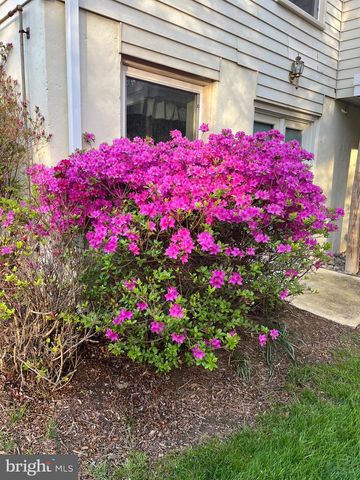 601 SIDELING CT NE, Vienna, VA 22180