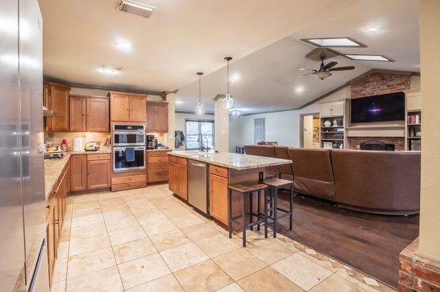 4517 7th Street, Lubbock, TX 79416