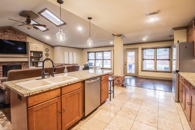 4517 7th Street, Lubbock, TX 79416