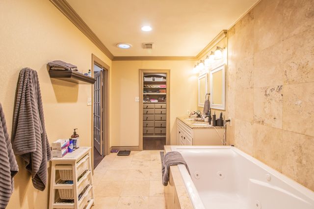 4517 7th Street, Lubbock, TX 79416
