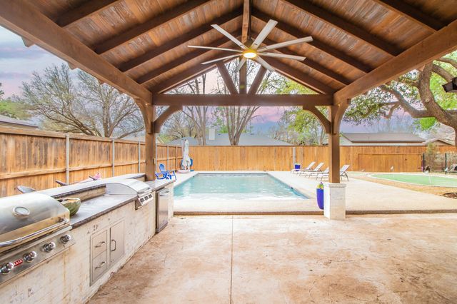 4517 7th Street, Lubbock, TX 79416