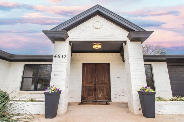 4517 7th Street, Lubbock, TX 79416