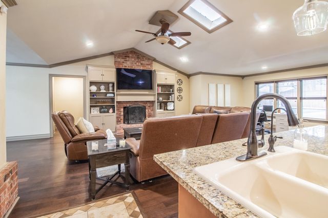 4517 7th Street, Lubbock, TX 79416
