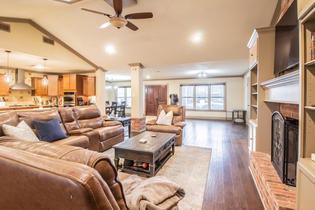 4517 7th Street, Lubbock, TX 79416