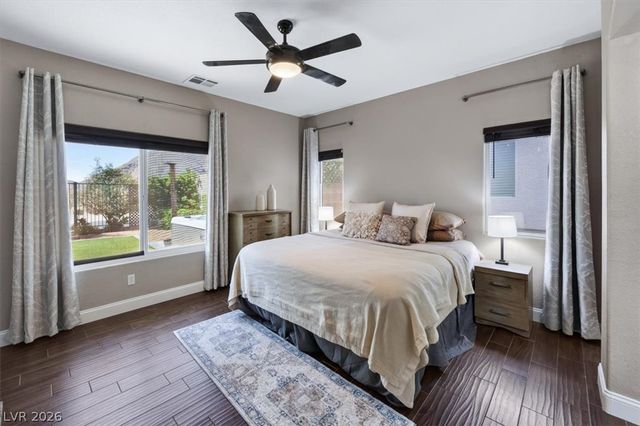 10661 Shelter Hill Court, Las Vegas, NV 89129