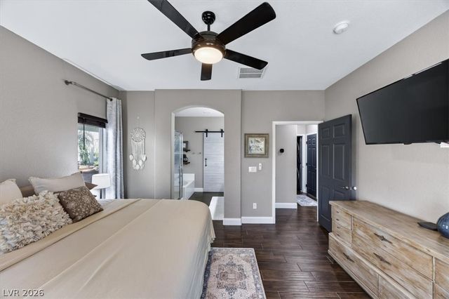 10661 Shelter Hill Court, Las Vegas, NV 89129