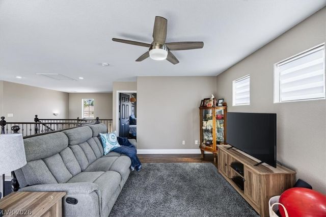10661 Shelter Hill Court, Las Vegas, NV 89129