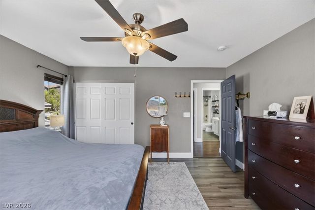 10661 Shelter Hill Court, Las Vegas, NV 89129