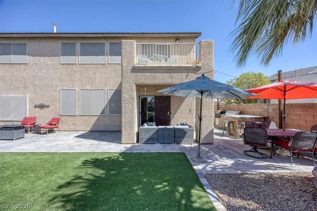 10661 Shelter Hill Court, Las Vegas, NV 89129