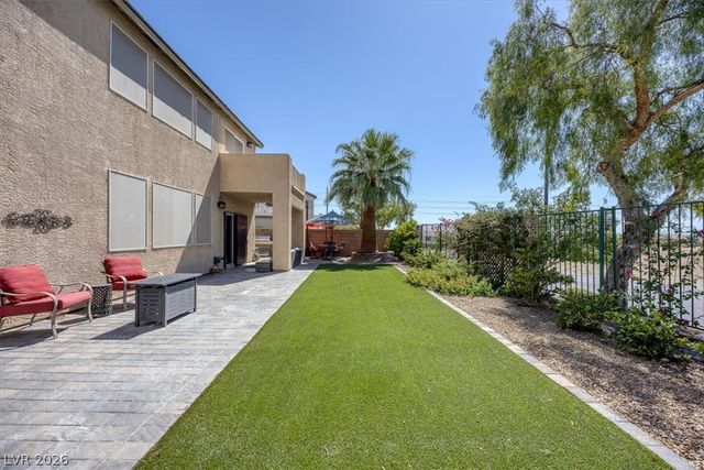 10661 Shelter Hill Court, Las Vegas, NV 89129
