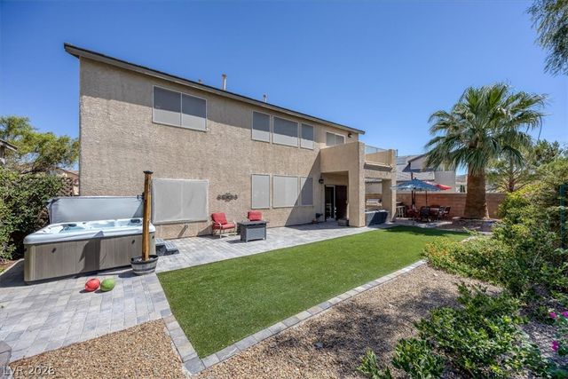 10661 Shelter Hill Court, Las Vegas, NV 89129