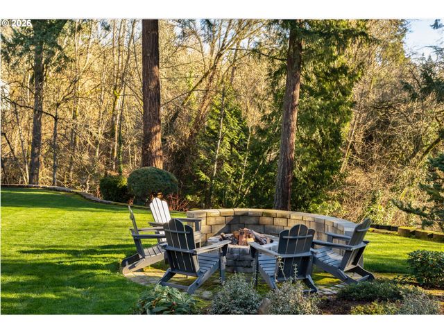 4302 Sw TERLYN Ct, Portland, OR 97221