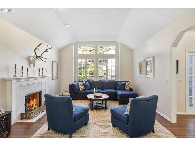 4302 Sw TERLYN Ct, Portland, OR 97221