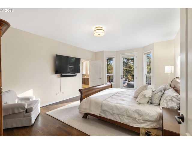 4302 Sw TERLYN Ct, Portland, OR 97221