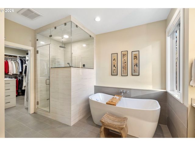 4302 Sw TERLYN Ct, Portland, OR 97221