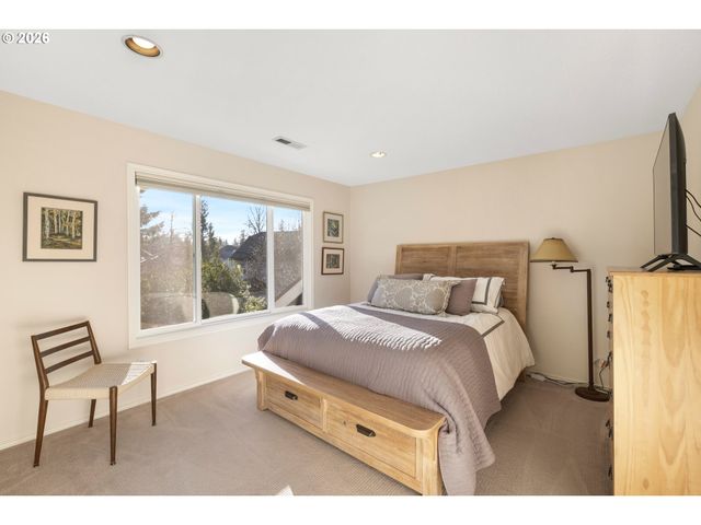 4302 Sw TERLYN Ct, Portland, OR 97221