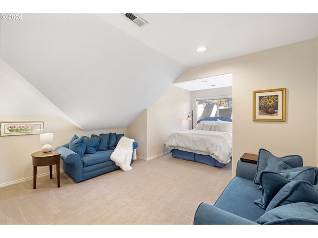 4302 Sw TERLYN Ct, Portland, OR 97221