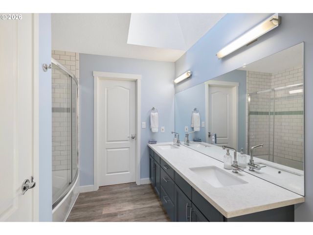 4302 Sw TERLYN Ct, Portland, OR 97221