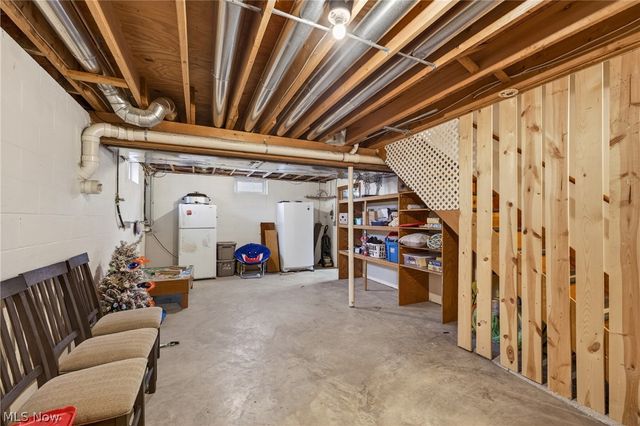 18440 Hobart Road, Parkman, OH 44491