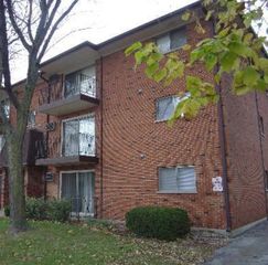 6360 Washington Street 2B, Chicago Ridge, IL 60415