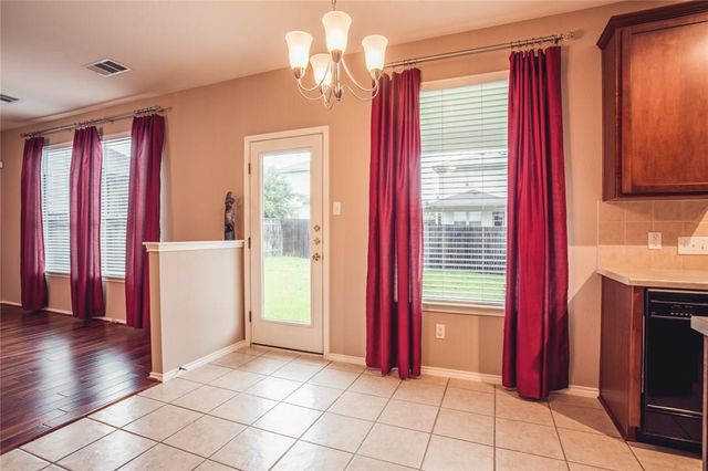 11012 Los Comancheros RD, Austin, TX 78717