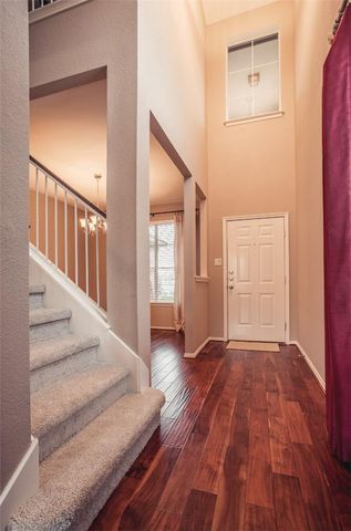 11012 Los Comancheros RD, Austin, TX 78717