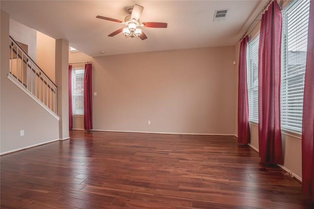 11012 Los Comancheros RD, Austin, TX 78717