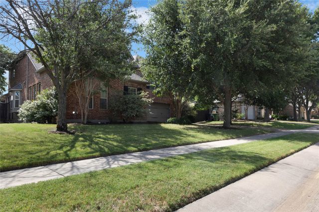 180 Crown Colony Drive, Prosper, TX 75078