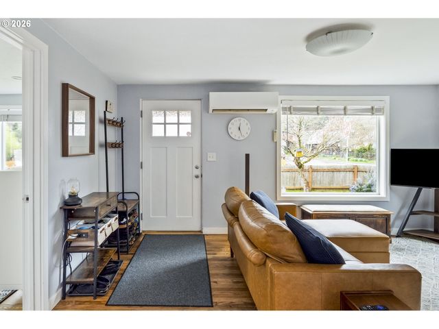 7803 Se HENDERSON St, Portland, OR 97206