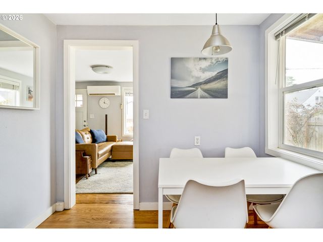 7803 Se HENDERSON St, Portland, OR 97206