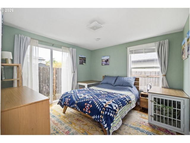 7803 Se HENDERSON St, Portland, OR 97206