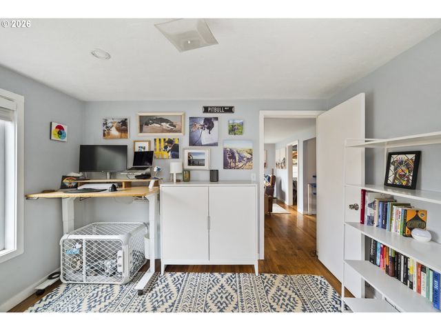 7803 Se HENDERSON St, Portland, OR 97206