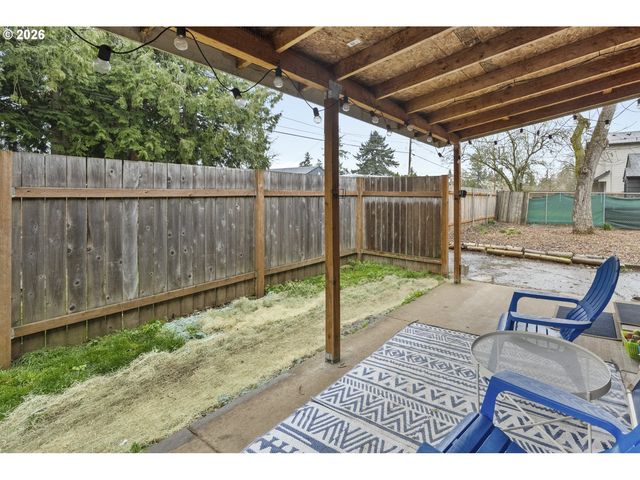 7803 Se HENDERSON St, Portland, OR 97206