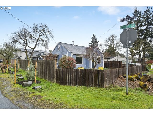 7803 Se HENDERSON St, Portland, OR 97206
