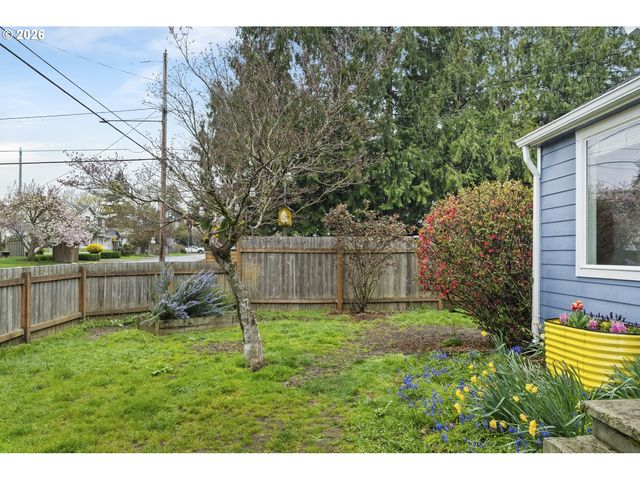 7803 Se HENDERSON St, Portland, OR 97206