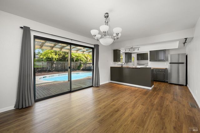 2621 Neotomas Ave, Santa Rosa, CA 95405