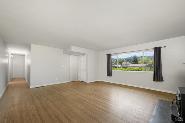 2621 Neotomas Ave, Santa Rosa, CA 95405