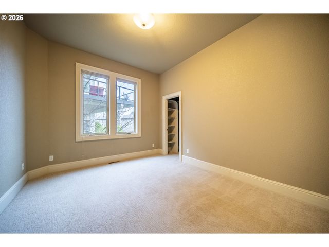 4640 Se HONORS Dr, Gresham, OR 97080