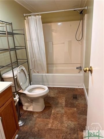 219 & 221 John Carter Road, Bloomingdale, GA 31302