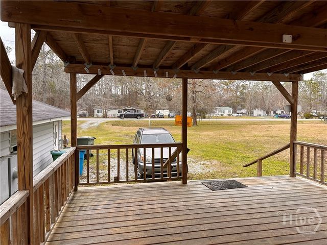 219 & 221 John Carter Road, Bloomingdale, GA 31302
