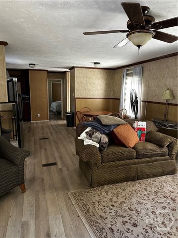 219 & 221 John Carter Road, Bloomingdale, GA 31302