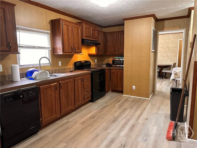 219 & 221 John Carter Road, Bloomingdale, GA 31302