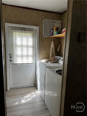 219 & 221 John Carter Road, Bloomingdale, GA 31302