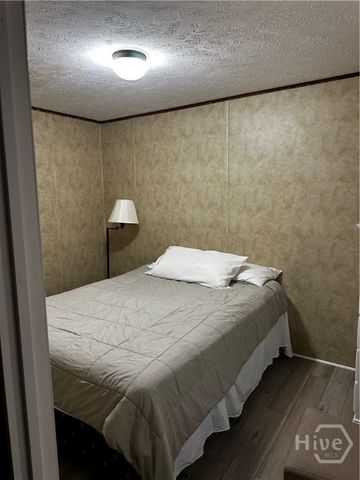 219 & 221 John Carter Road, Bloomingdale, GA 31302