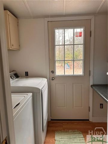 219 & 221 John Carter Road, Bloomingdale, GA 31302