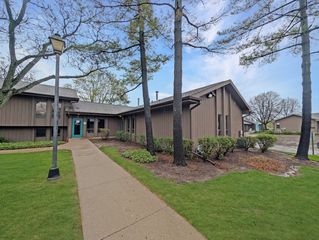 4302 Unit J/H West Crystal Lake Road, Mchenry, IL 60050