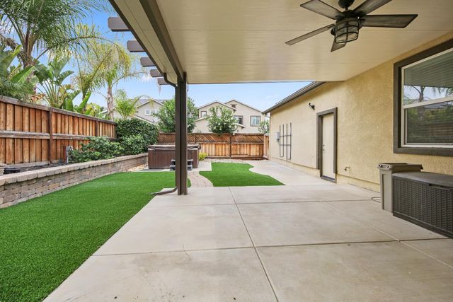 2341 Ellis Town Dr, Tracy, CA 95377